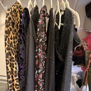 7 Piece Michael Kors/ Girlfriend Collective Women’s Clothing Bundle